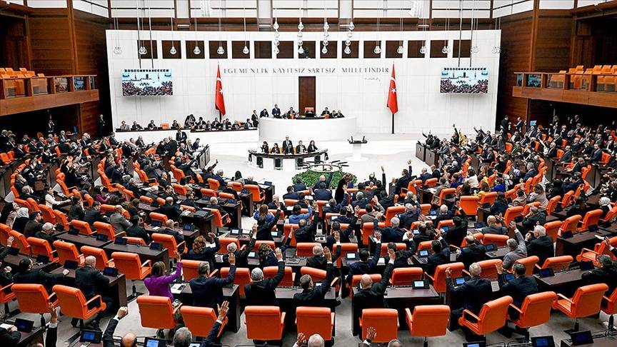 Trafik cezalarına büyük zam yolda! Meclis'te bu hafta kritik yasalar görüşülüyor 7